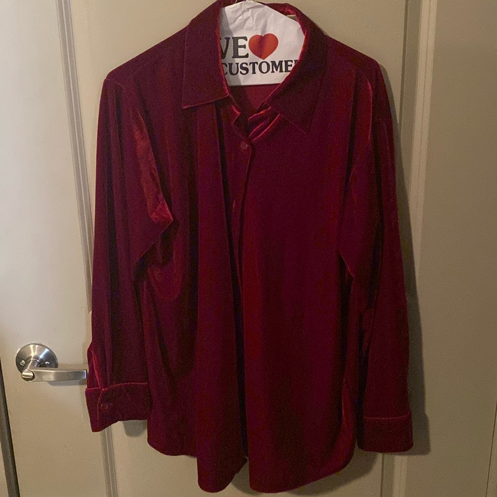 Carolyn Taylor for by design burgundy velvet women’s top